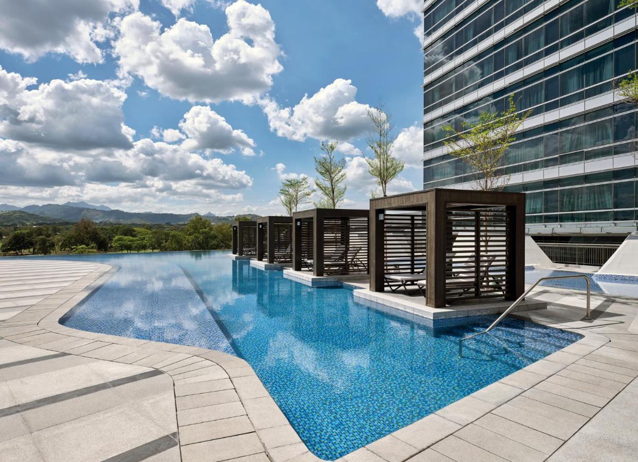 Clark Field Swissotel Clark Philippines מראה חיצוני תמונה